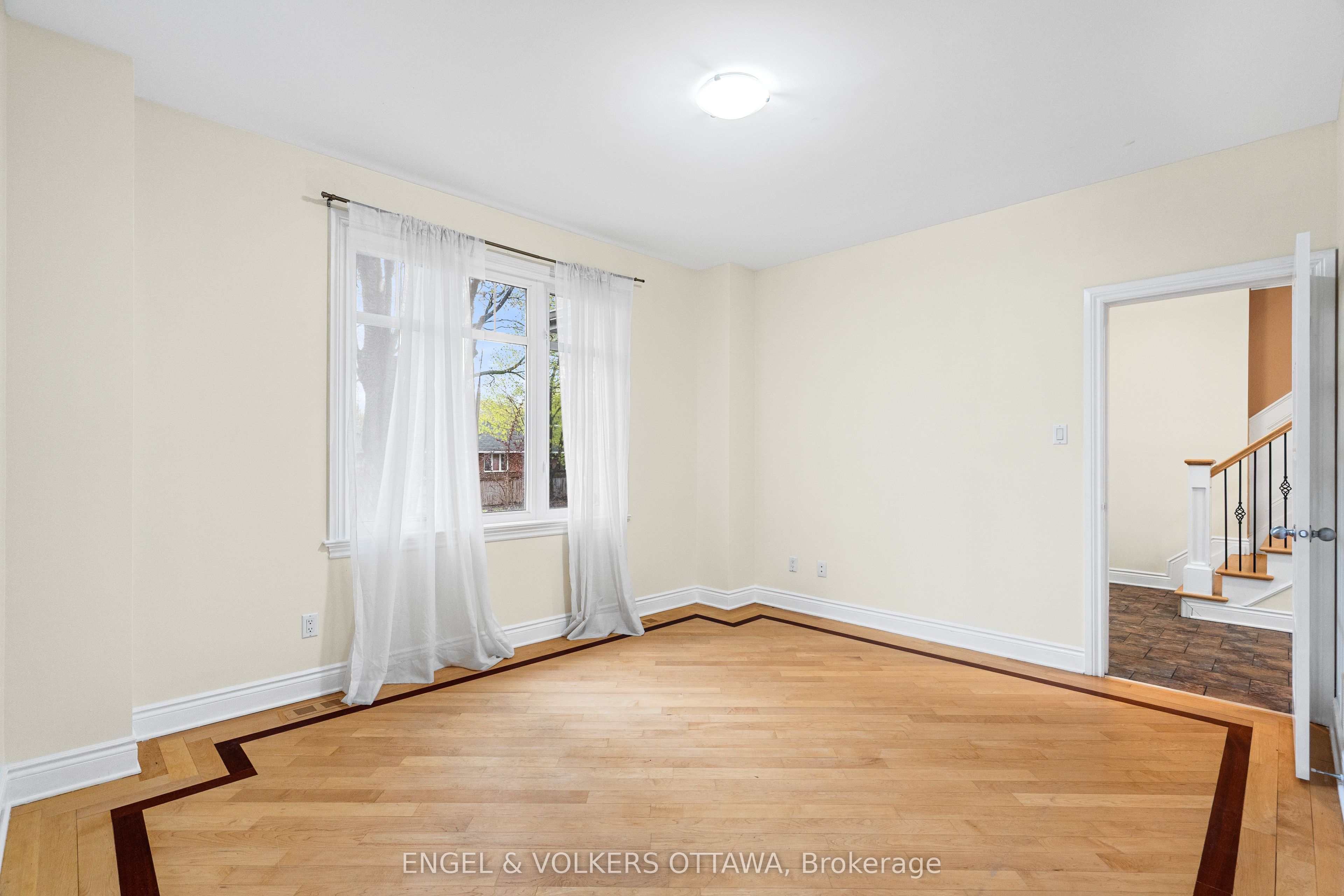 Additional image 6 of 1130 Emperor Avenue, Ottawa, ON, K1Z 8C1