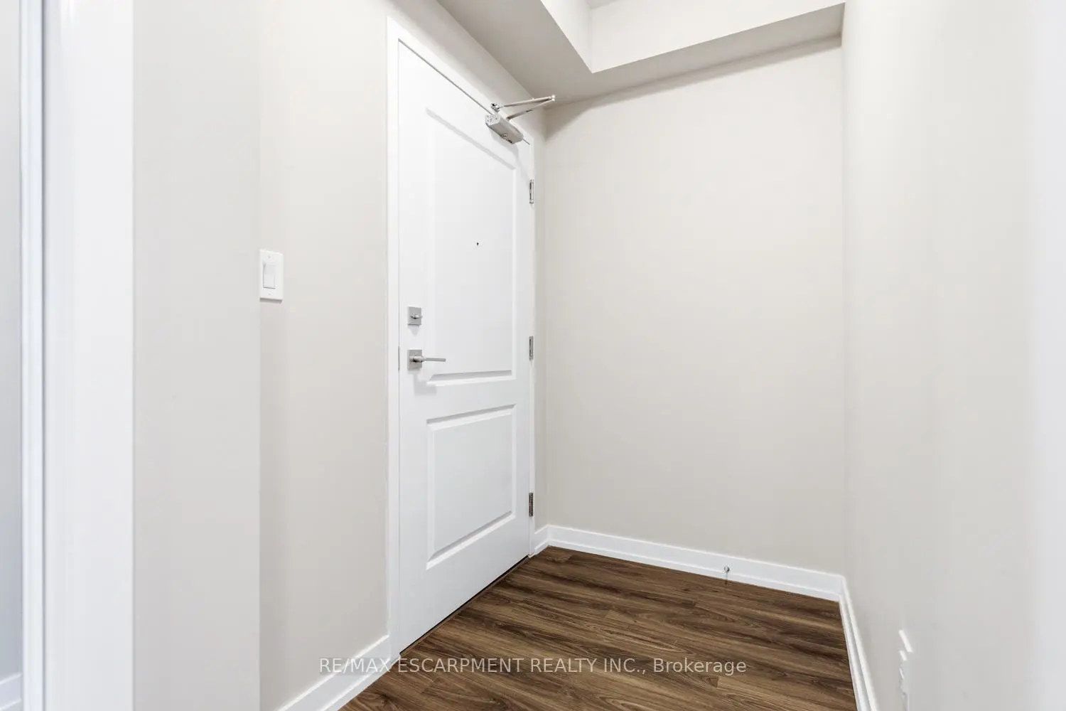 Additional image 6 of 450 Dundas Street 1113