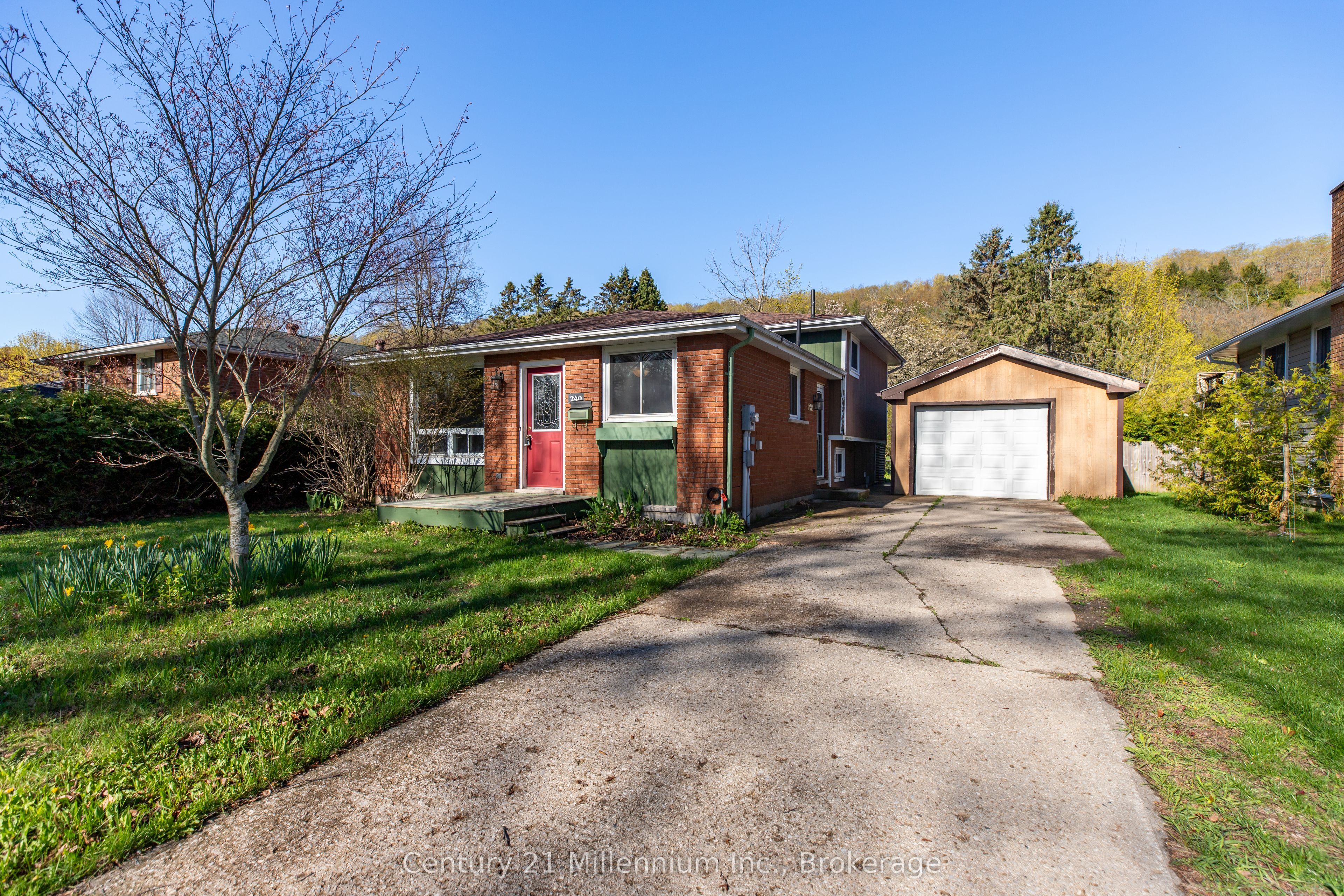 240 5th A Avenue W, Owen Sound, ON, N4K 6G4