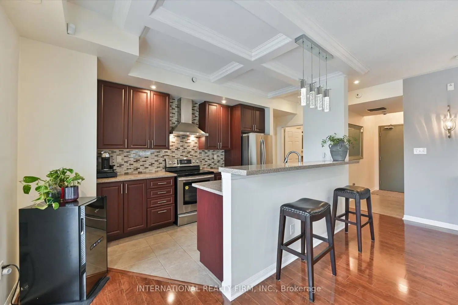 Additional image 7 of 3075 Thomas Street 111