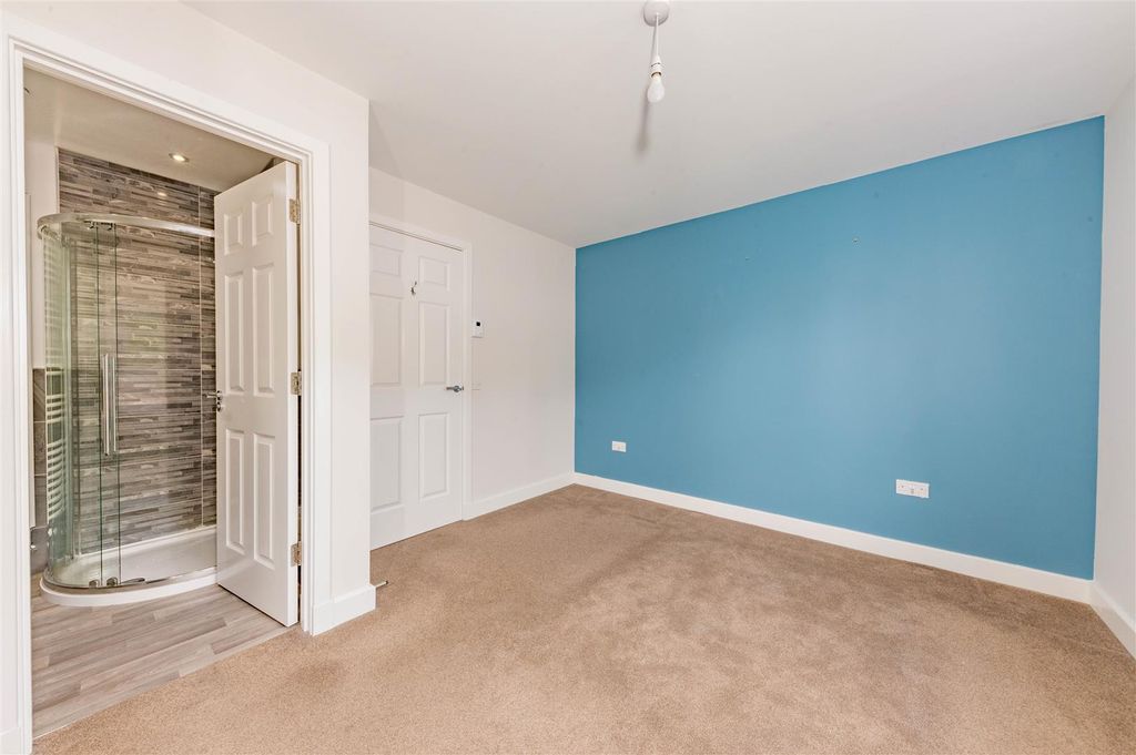 Additional image 8 of 3 bed terraced house to rentGrayfaulds Road, Dundee DD2