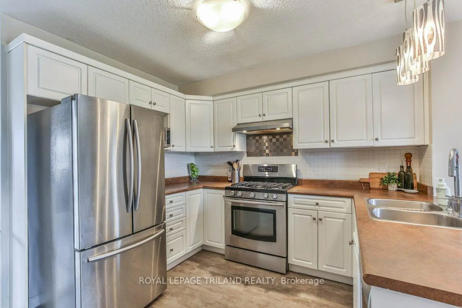 9 Brookside Drive photo 5