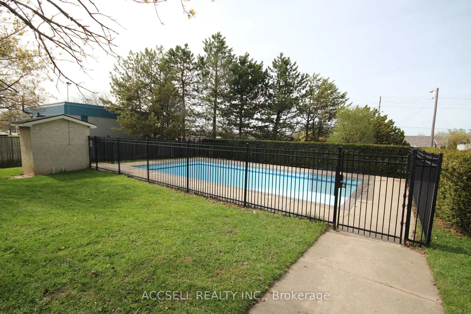 Additional image 8 of 731 Deveron Crescent 111