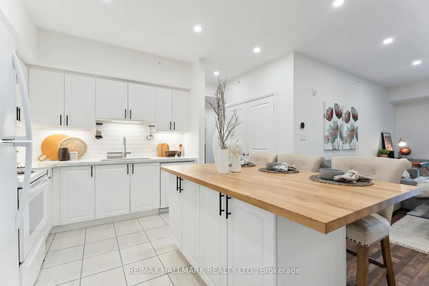 Additional image 8 of 157 Wellington Street 304