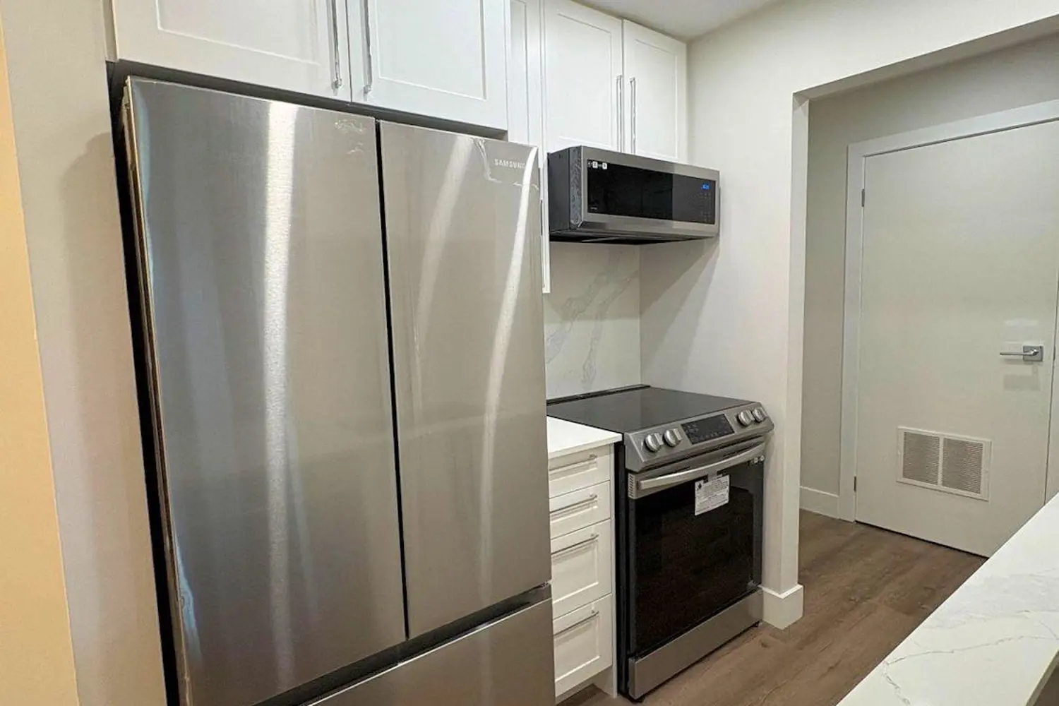 Additional image 5 of 2228 Trafalgar Street 226