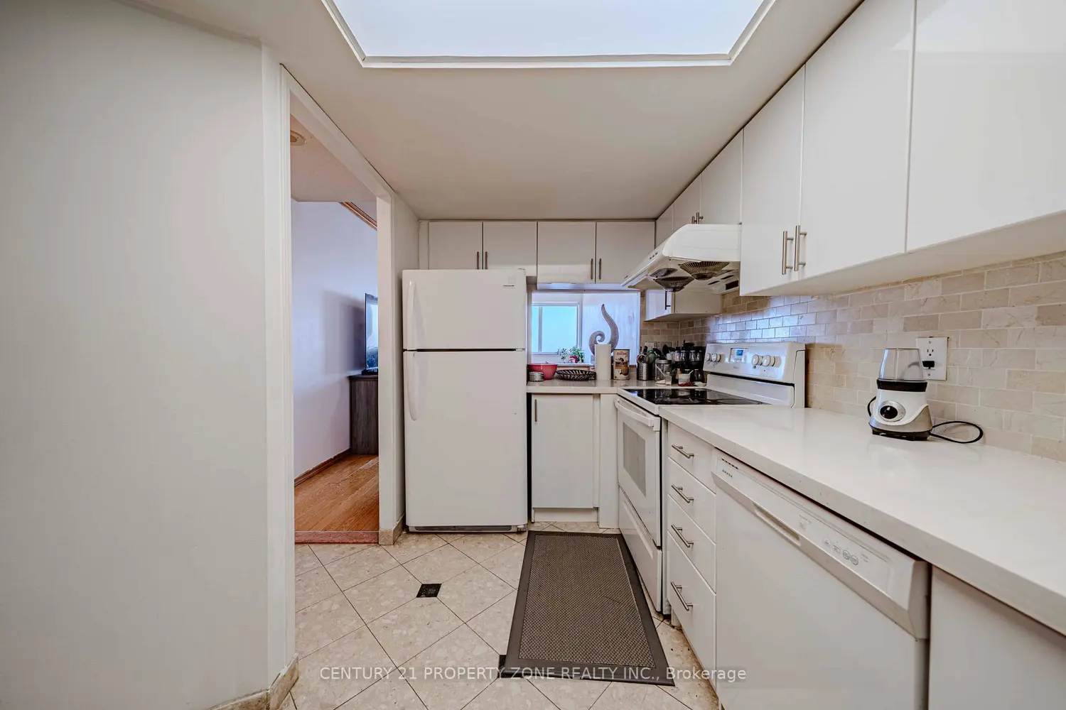 Additional image 15 of 2466 Eglinton Avenue Ph03