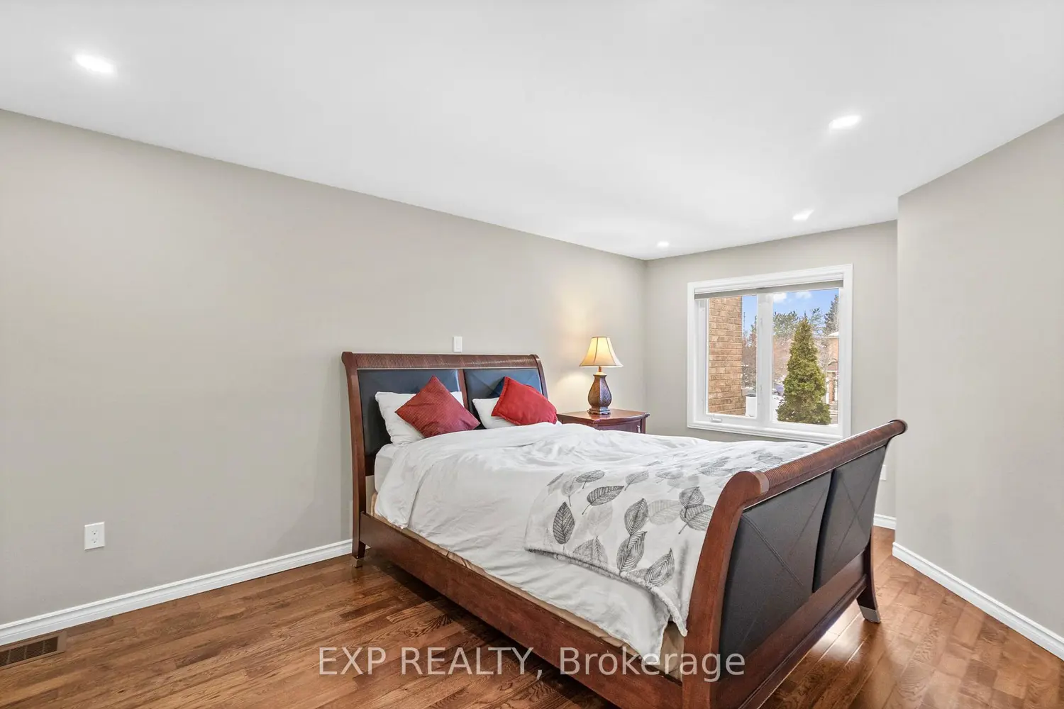 Additional image 14 of 2555 Thomas Street 70