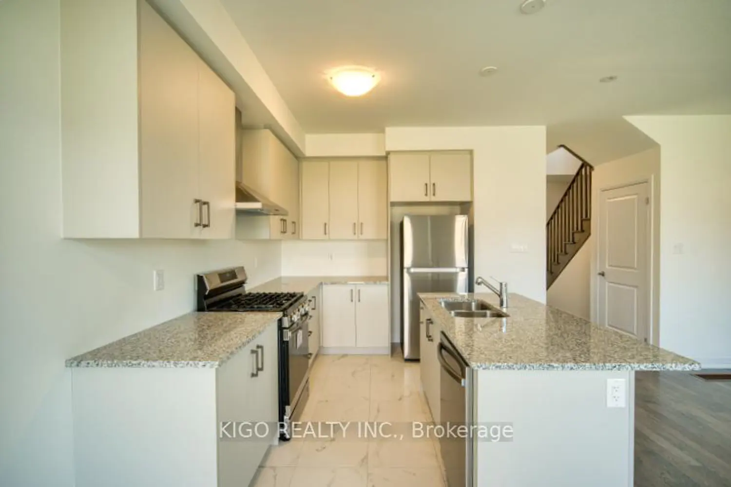 Additional image 6 of 139 Velvet Way