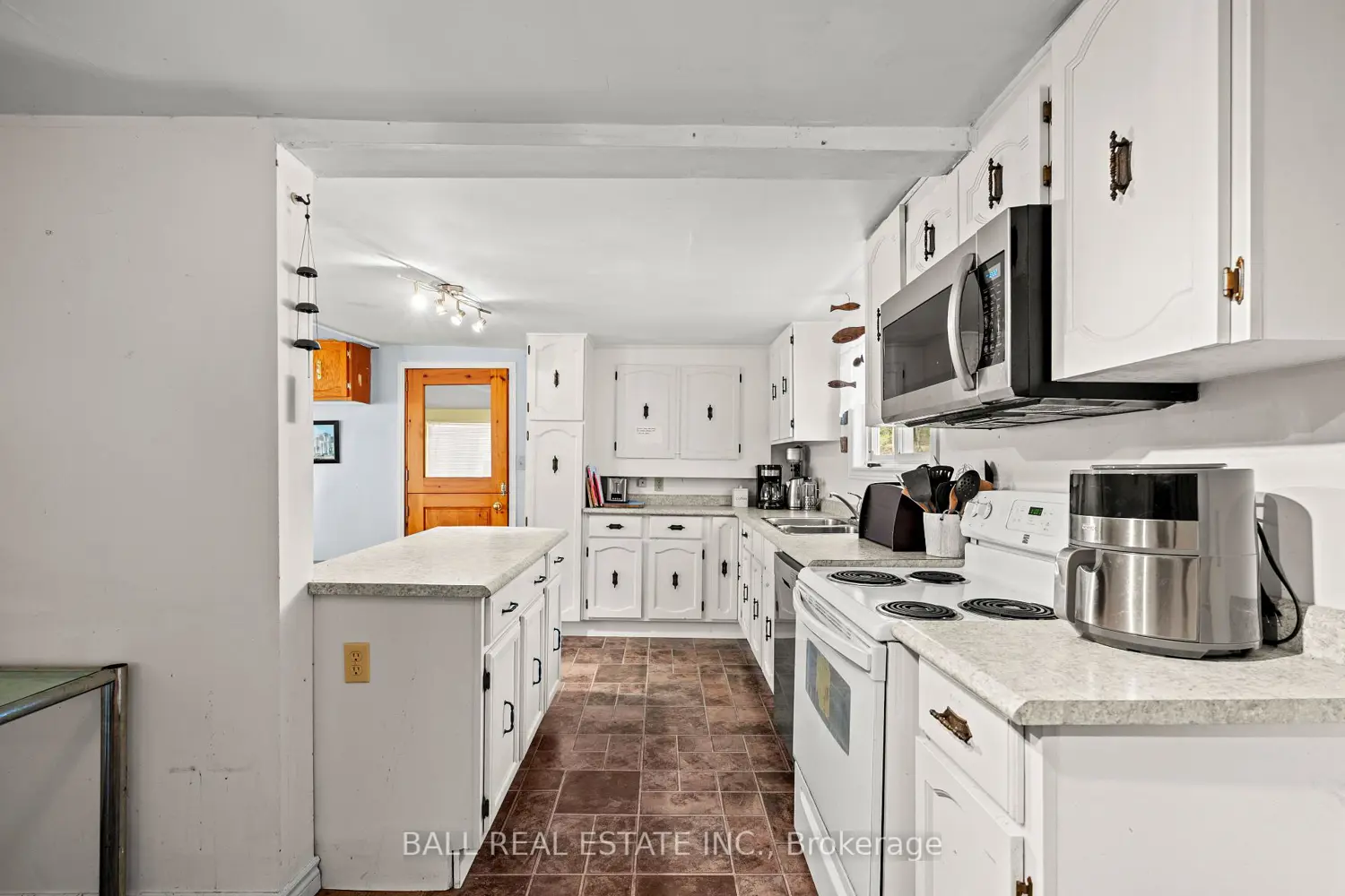 Additional image 6 of 1089 Cedar Crest Lane