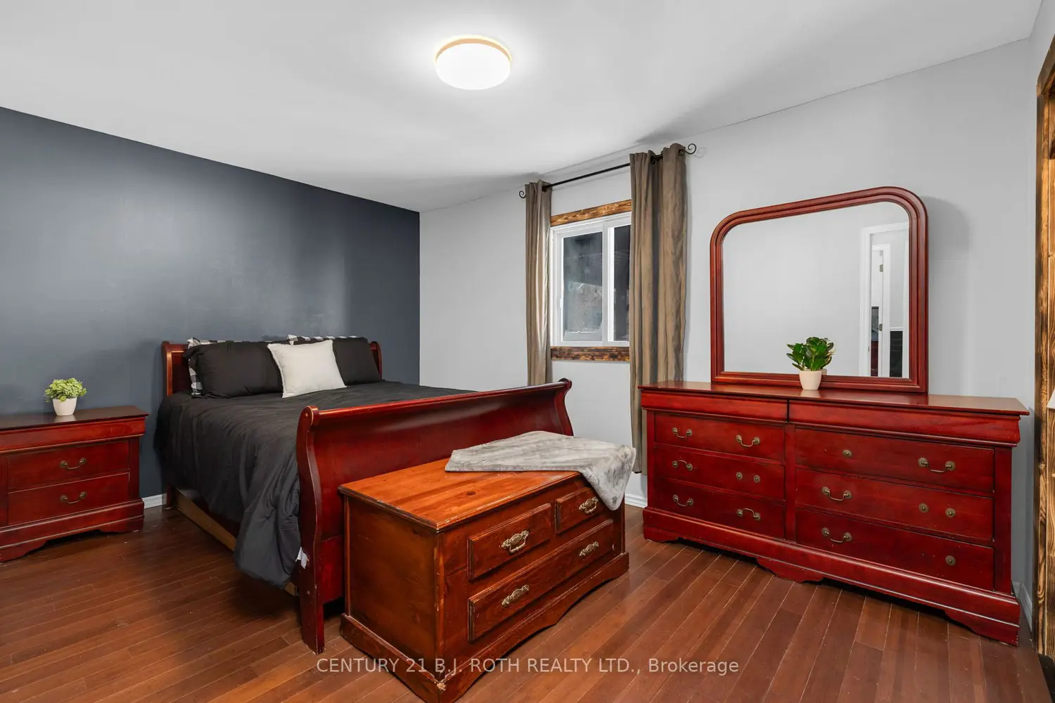 Additional image 9 of 1032 Gilmore Avenue