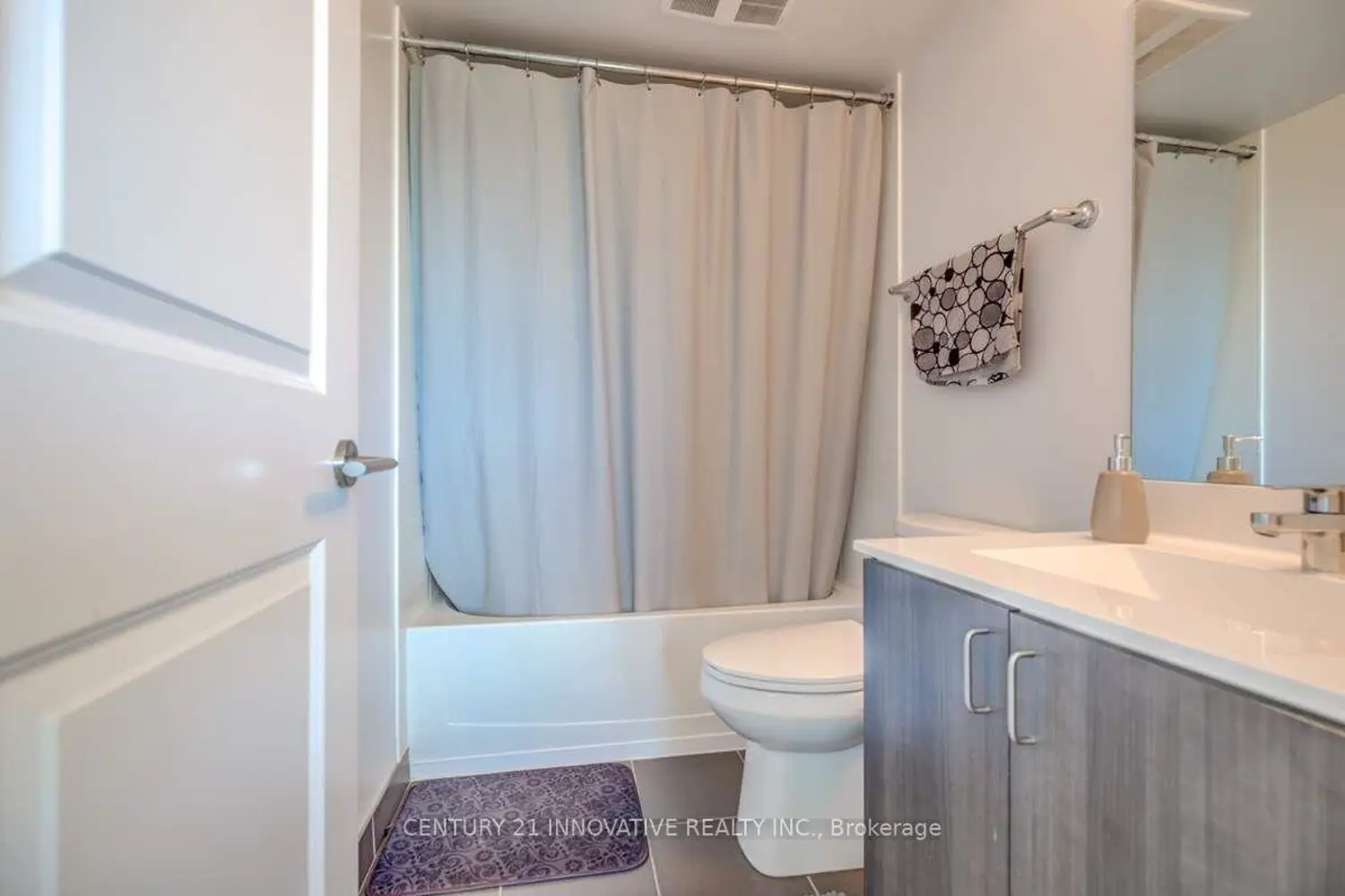 Additional image 13 of 1215 Bayly Street 610