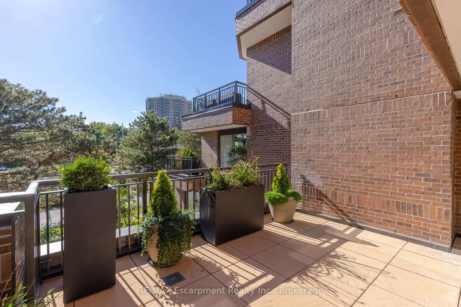 Additional image 12 of 100 Lakeshore Road 303