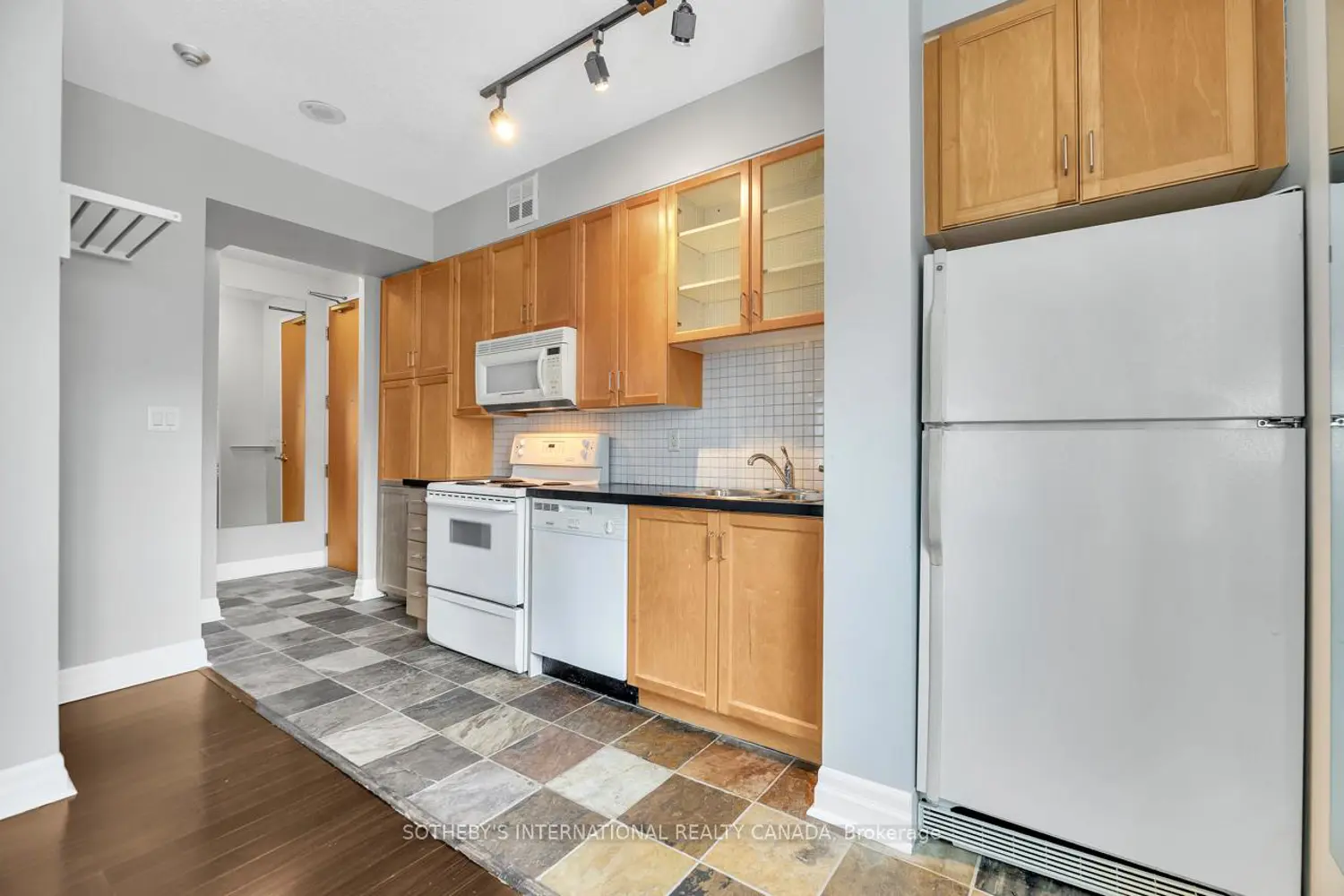 Additional image 6 of 70 Alexander Street 207
