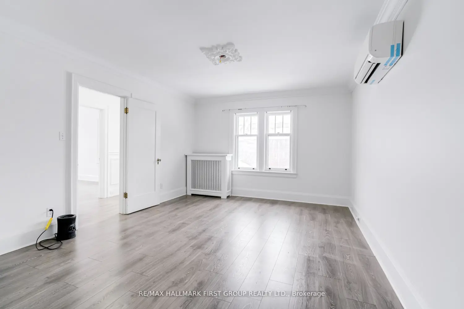 Additional image 12 of 512 Simcoe Street
