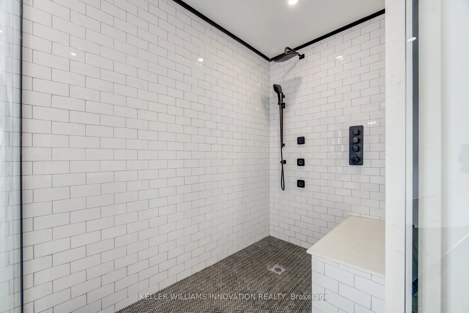 Additional image 15 of 8 Edgeview Crescent