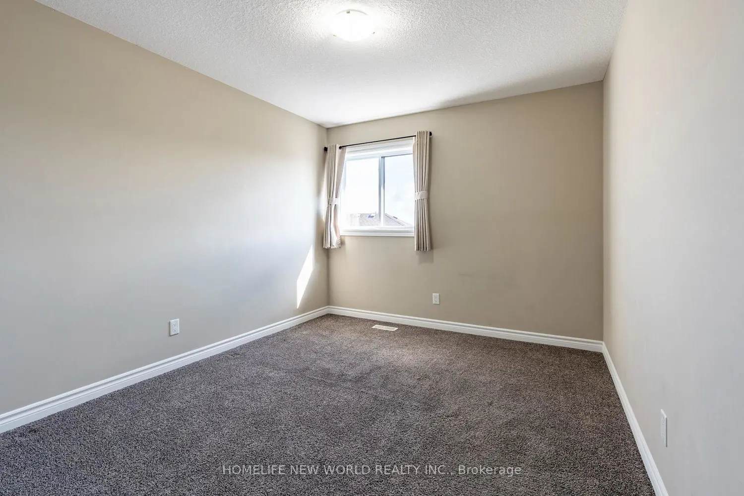Additional image 15 of 452 Avens Street