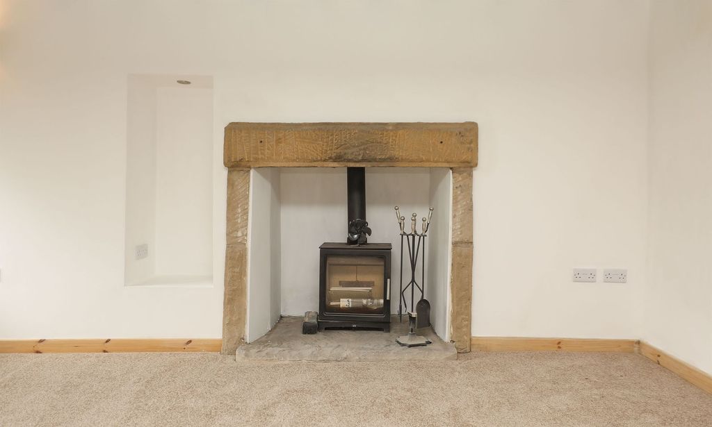 Additional image 12 of 3 bed detached house to rentHockley Lane, Ashover S45