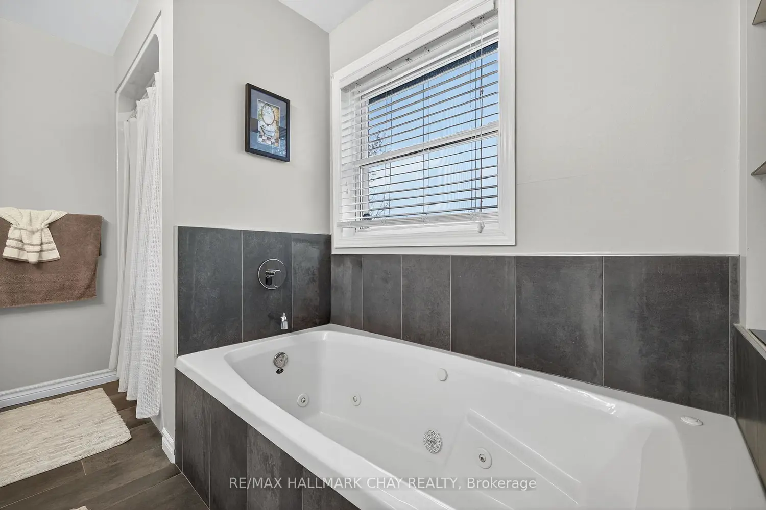 Additional image 7 of 6172 14Th Line