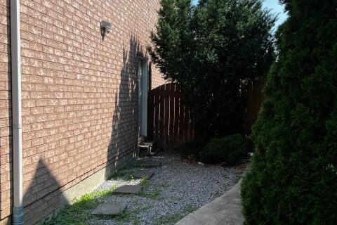 Additional image 8 of lower-85 Watkins Glen Crescent, Aurora, ON, L4G 7S6