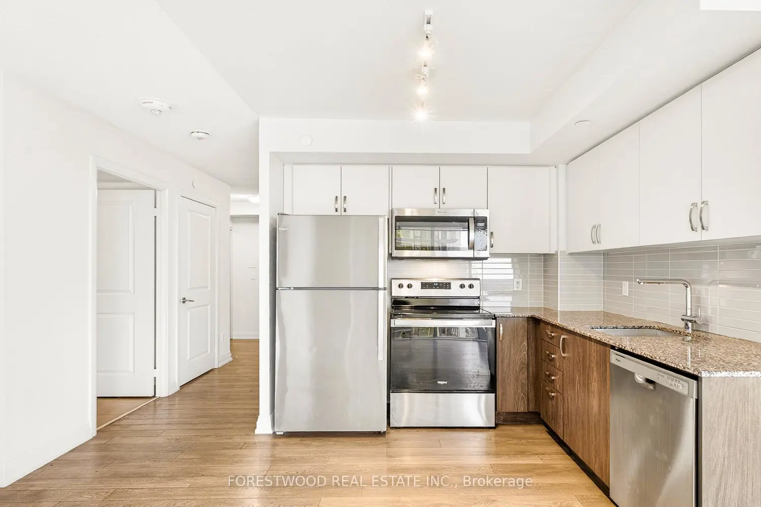 Additional image 6 of 20 Meadowglen Place 2104