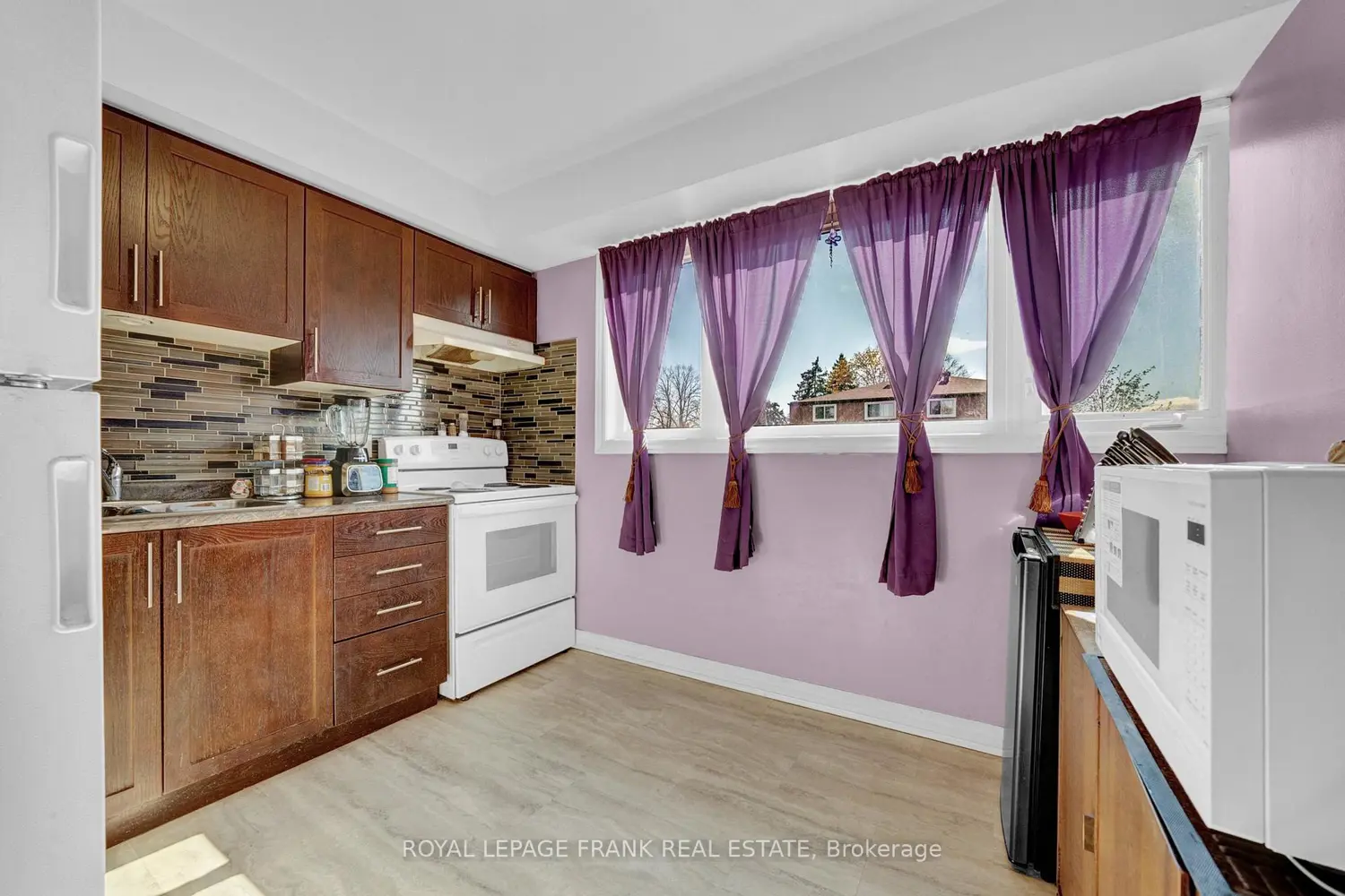 Additional image 8 of 377 Linden Street