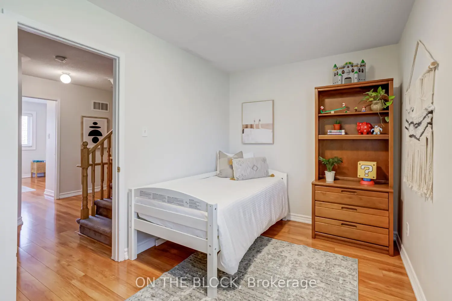 Additional image 9 of 224 Rosemount Avenue 4