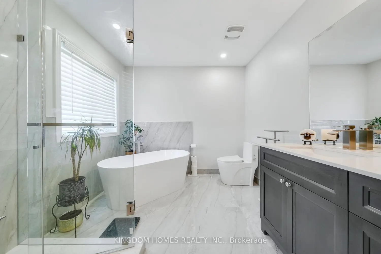 Additional image 18 of 1152 Peelar Crescent