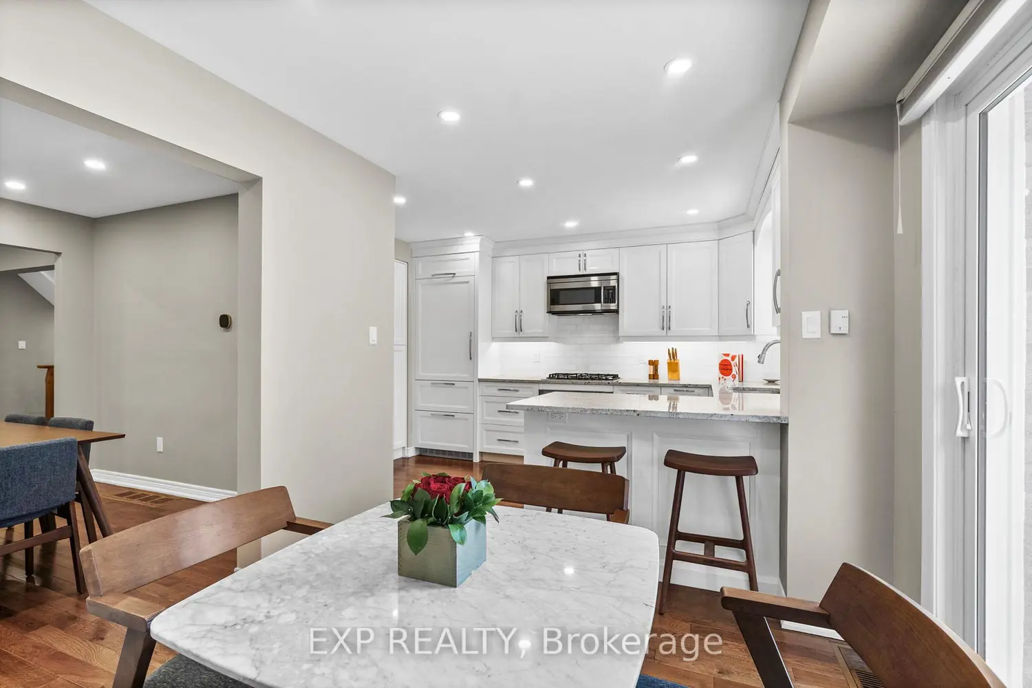 Additional image 7 of 2555 Thomas Street 70