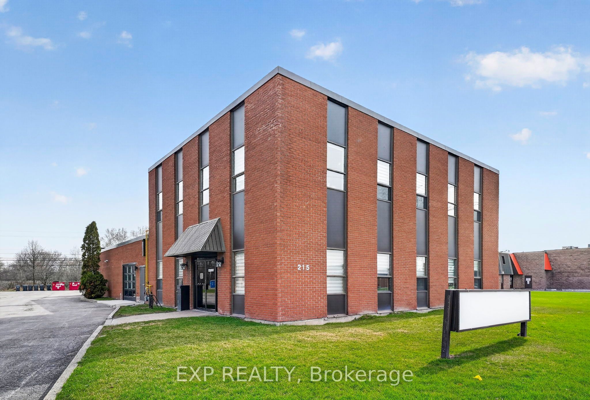 Additional image 2 of 215 Colonnade Road, Ottawa, ON, K2E 7K3