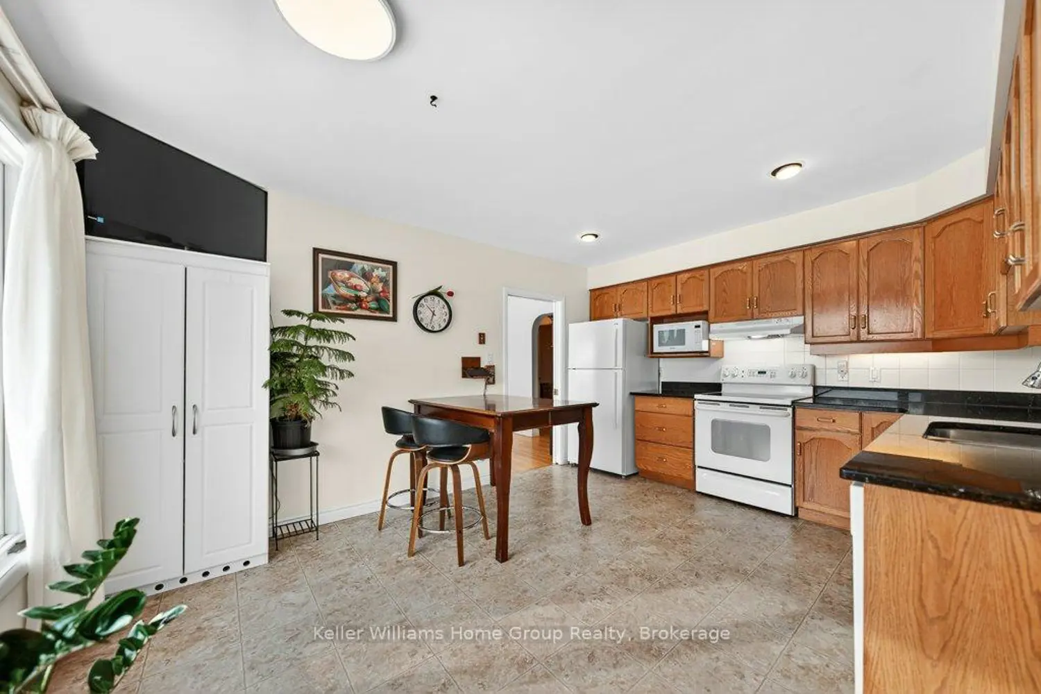 Additional image 8 of 379 St Patrick Street