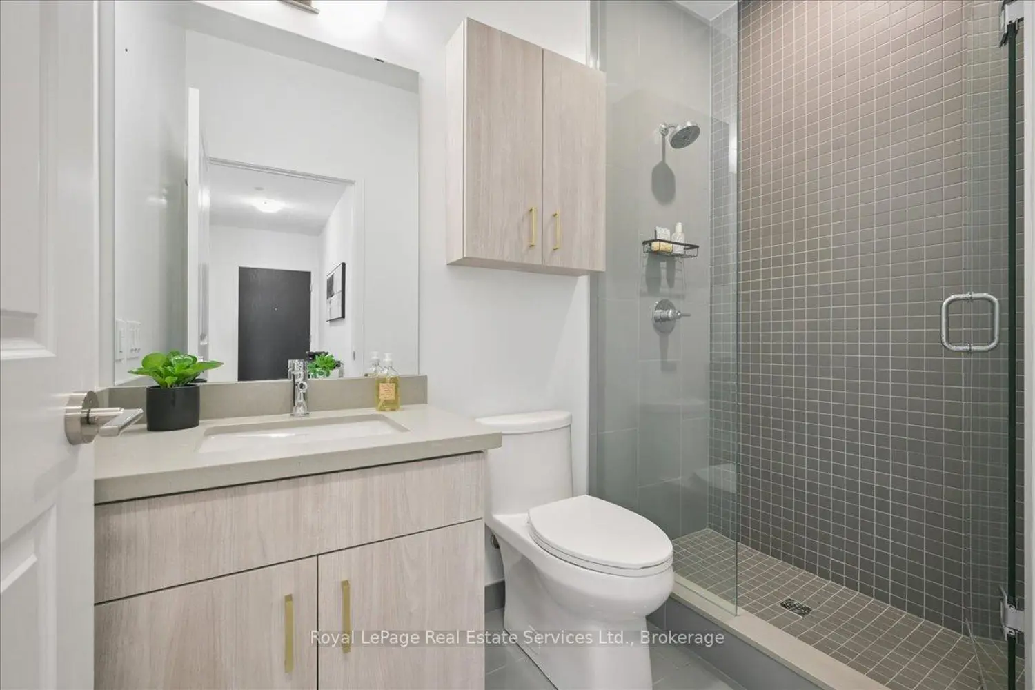 Additional image 9 of 2007 James Street 308