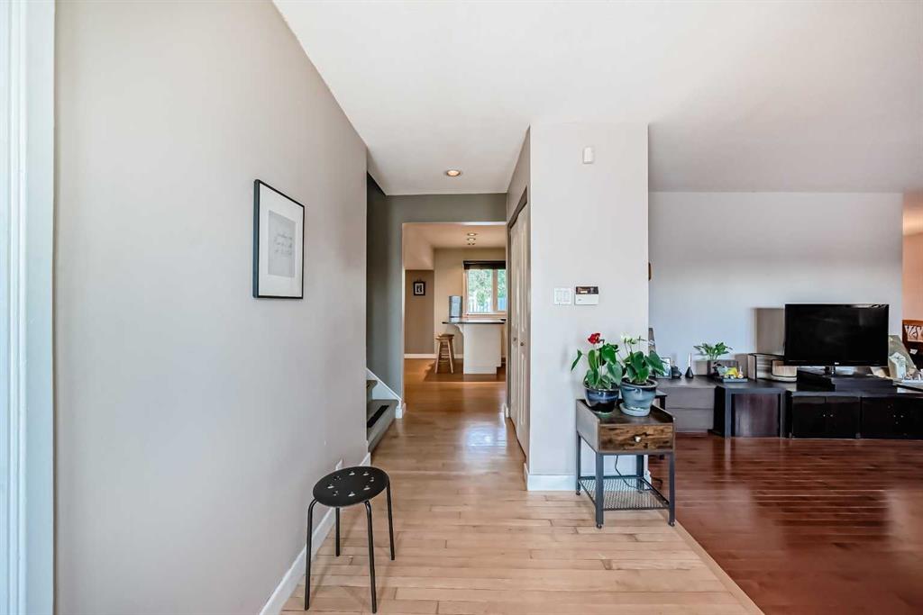 Additional image 4 of 1220 73 Avenue SW, Calgary, AB, T2V 0S1