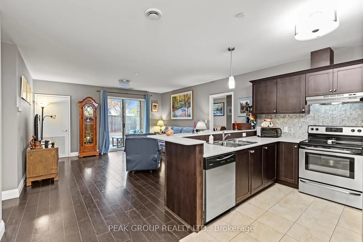 Additional image 4 of 26 Wellington Street 106