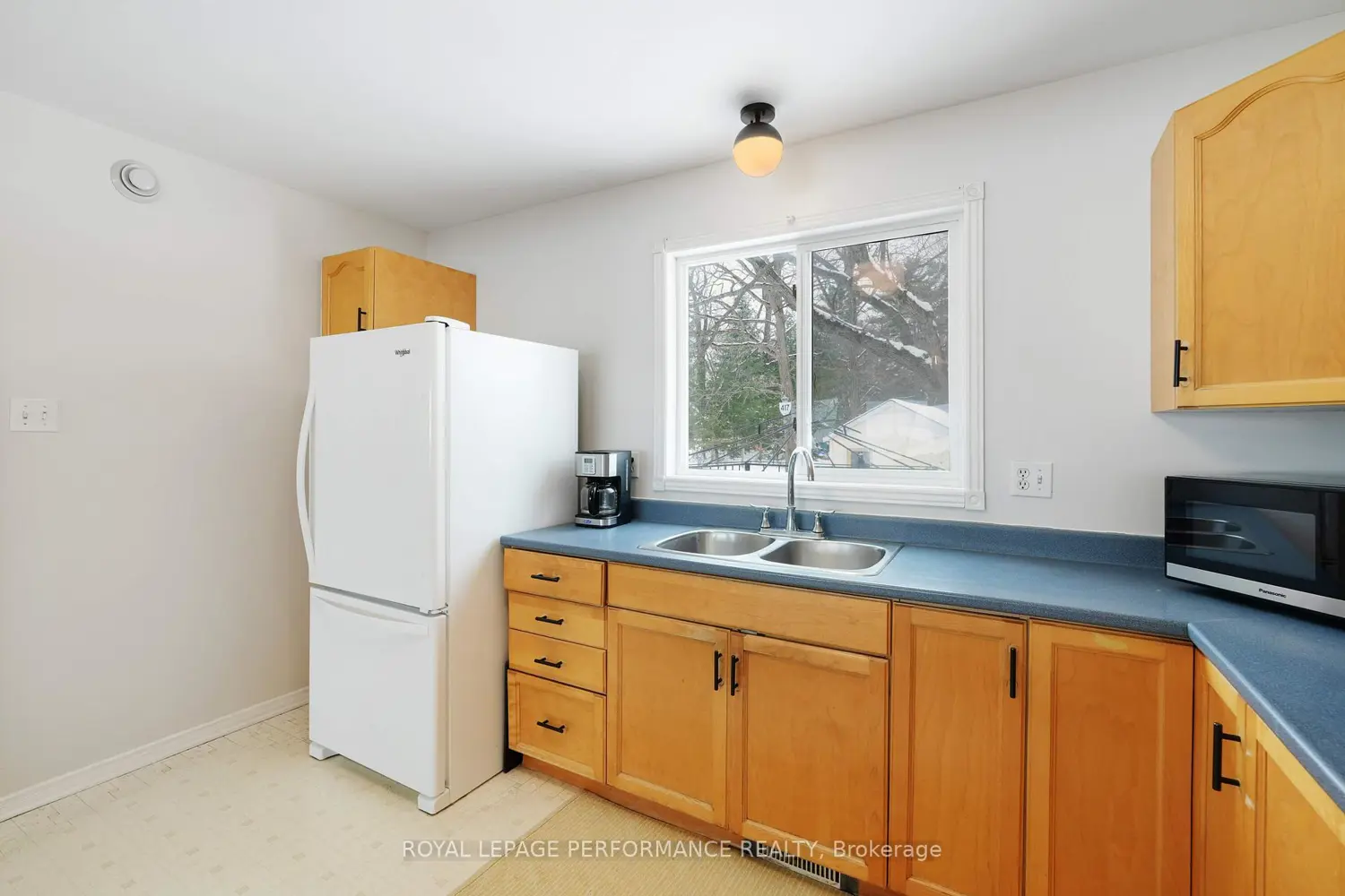 326 Bayview Drive photo 5