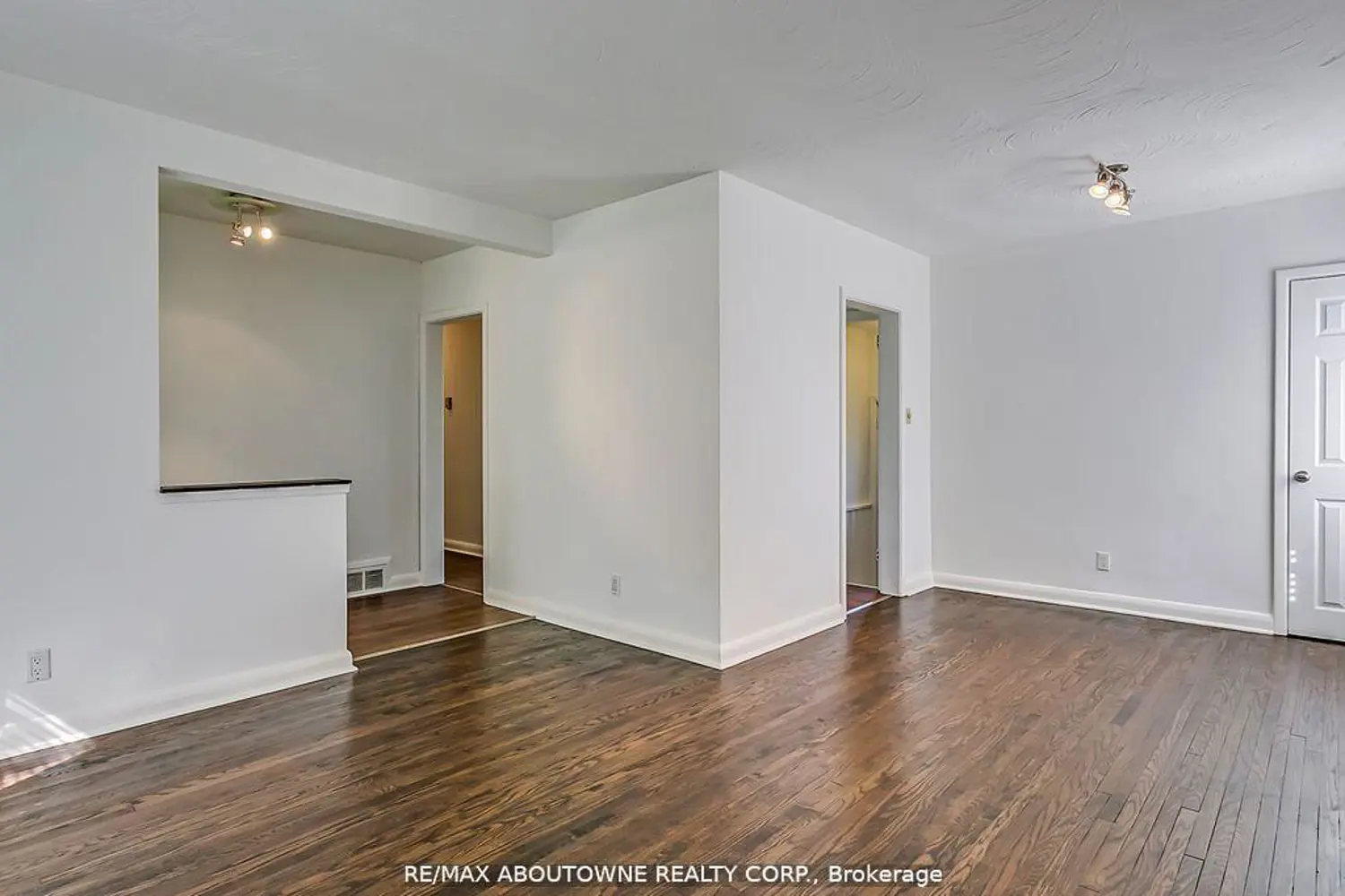 Additional image 6 of 2067 Devon Road