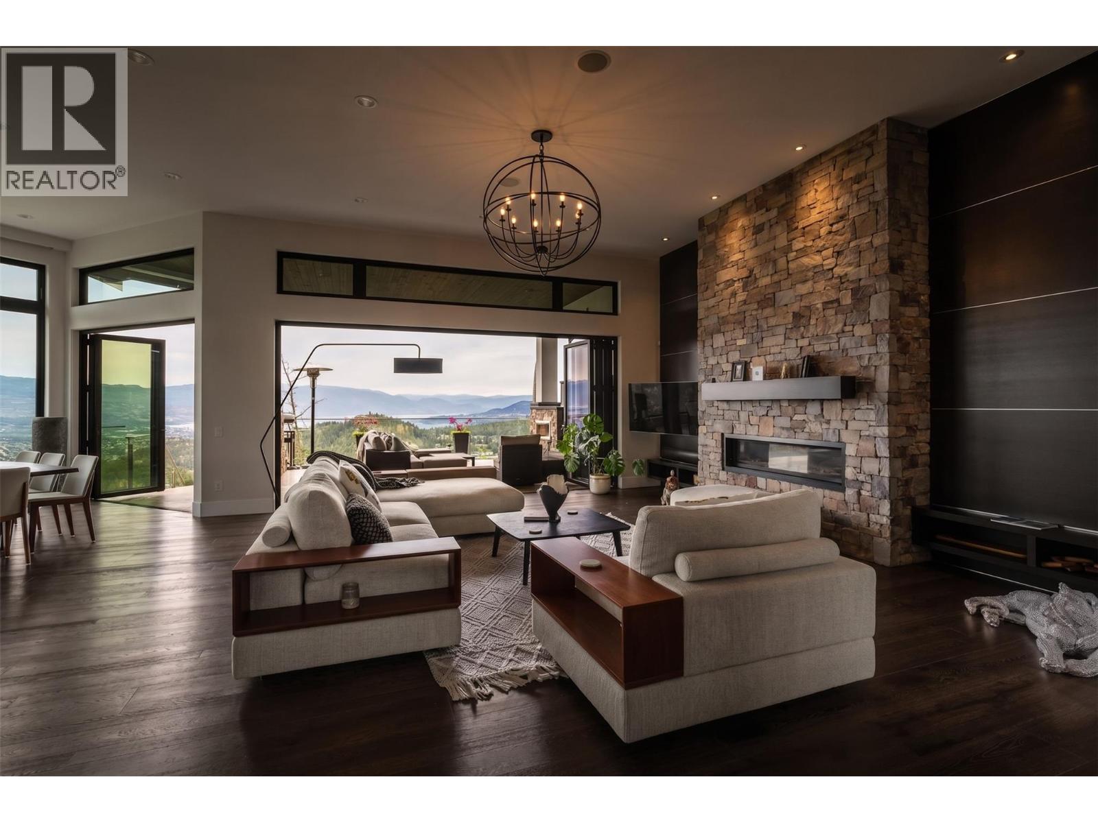 Additional image 4 of 162 Skyland Drive, Kelowna, BC, V1V3A1