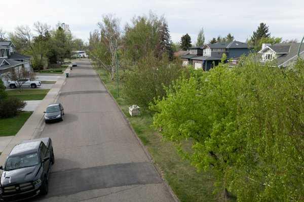Additional image 3 of 418 Dieppe Boulevard S, Lethbridge, AB, T1J3X1