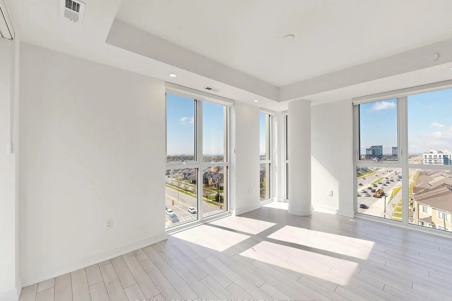 Additional image 9 of 1005 Dundas Street 814