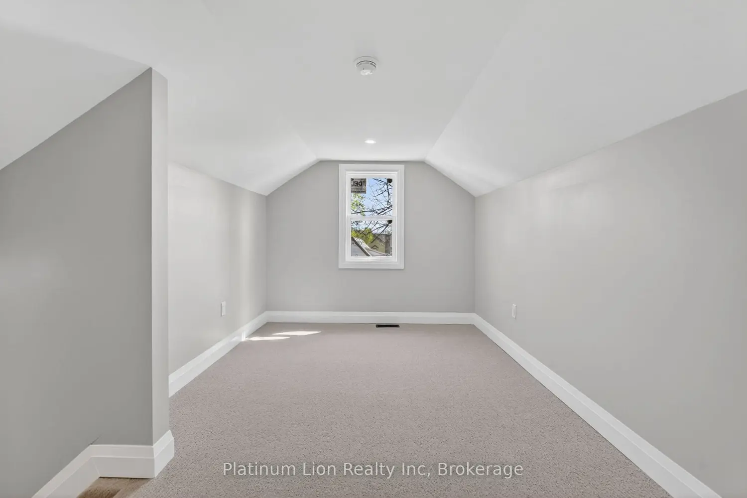 Additional image 17 of 20 Avenue Place