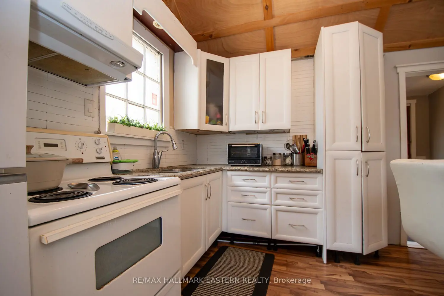 Additional image 11 of 2305 Thurstonia Road