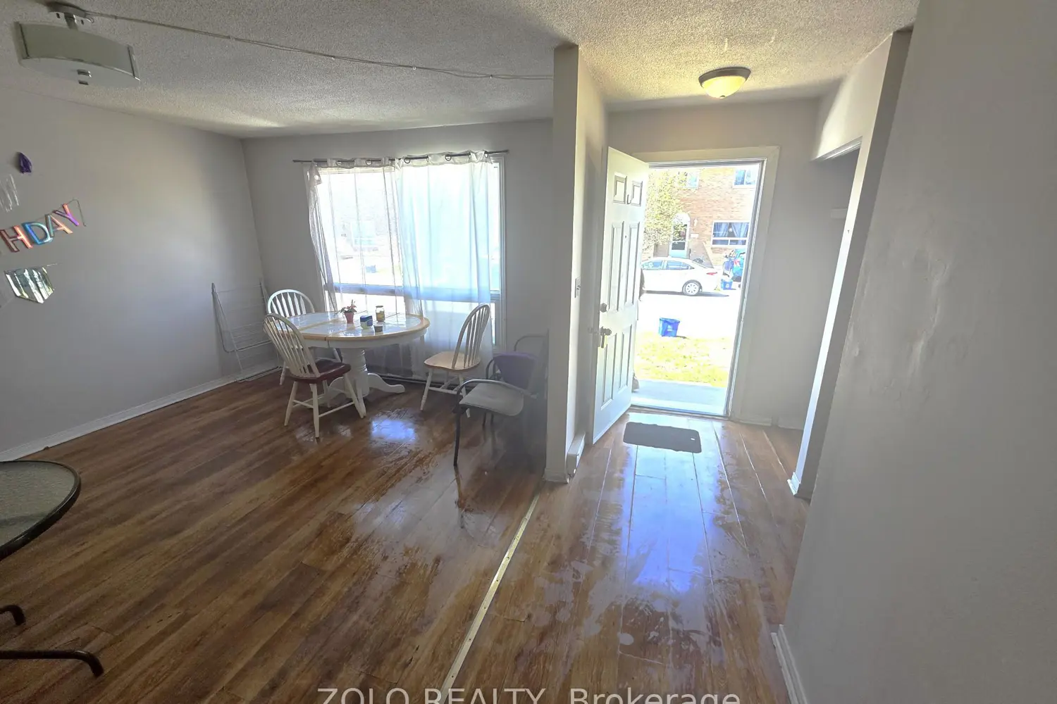 Additional image 4 of 90 Rosemund Crescent 35