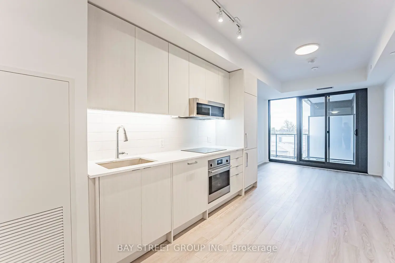 Additional image 9 of 250 Lawrence Avenue 526