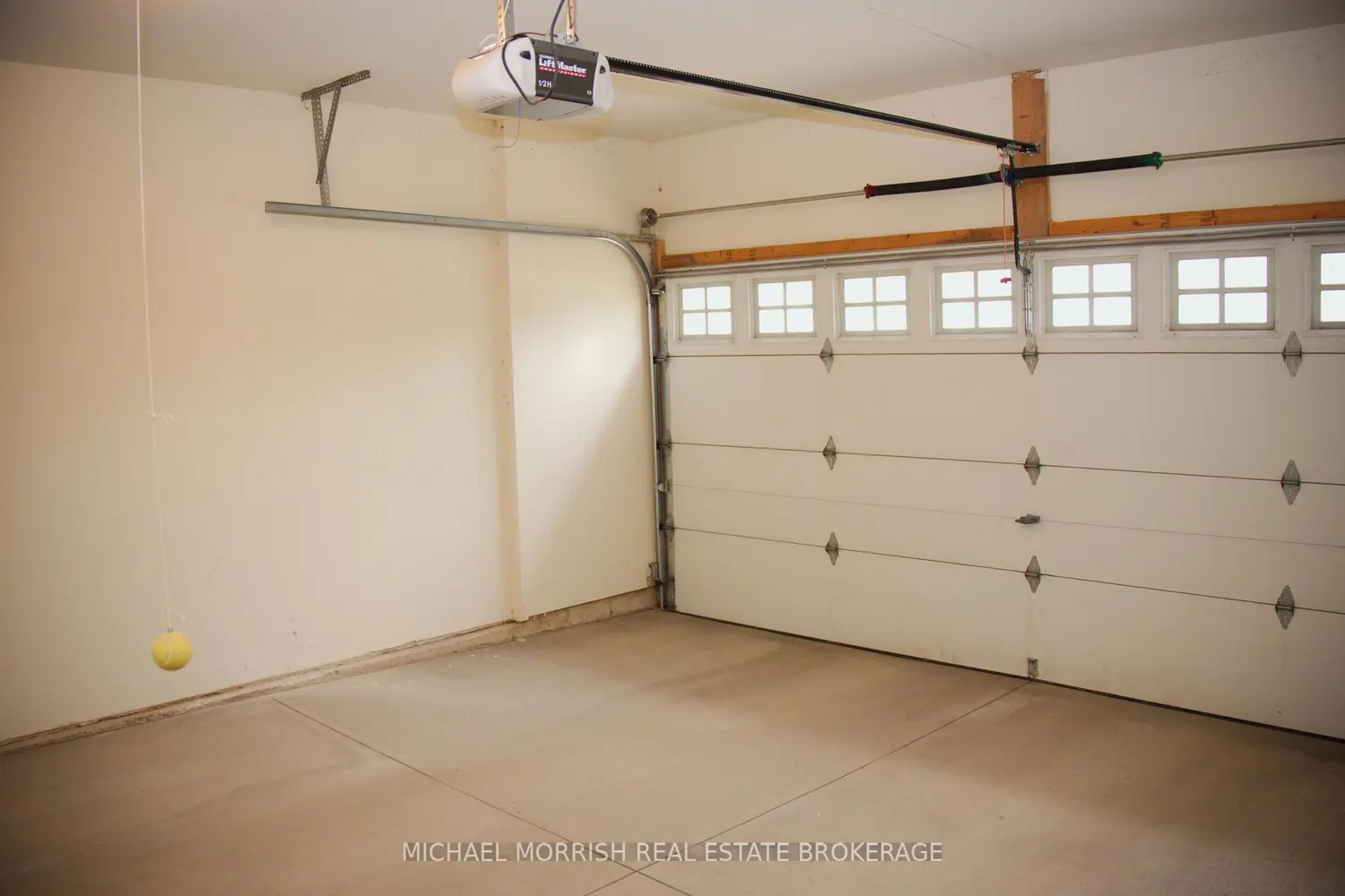 Additional image 12 of 987 Whetherfield Street 39
