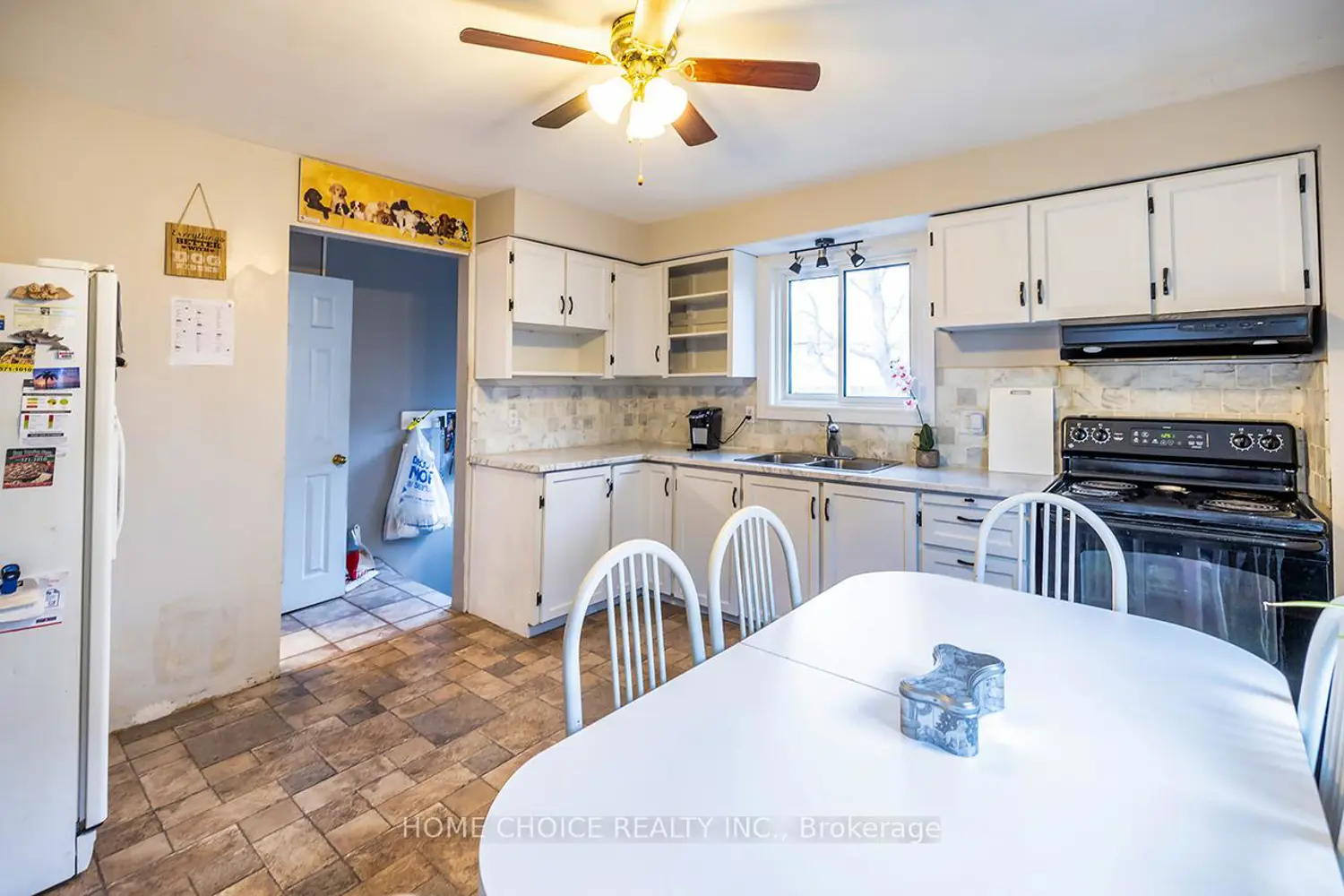 Additional image 3 of 225 Barkley Crescent