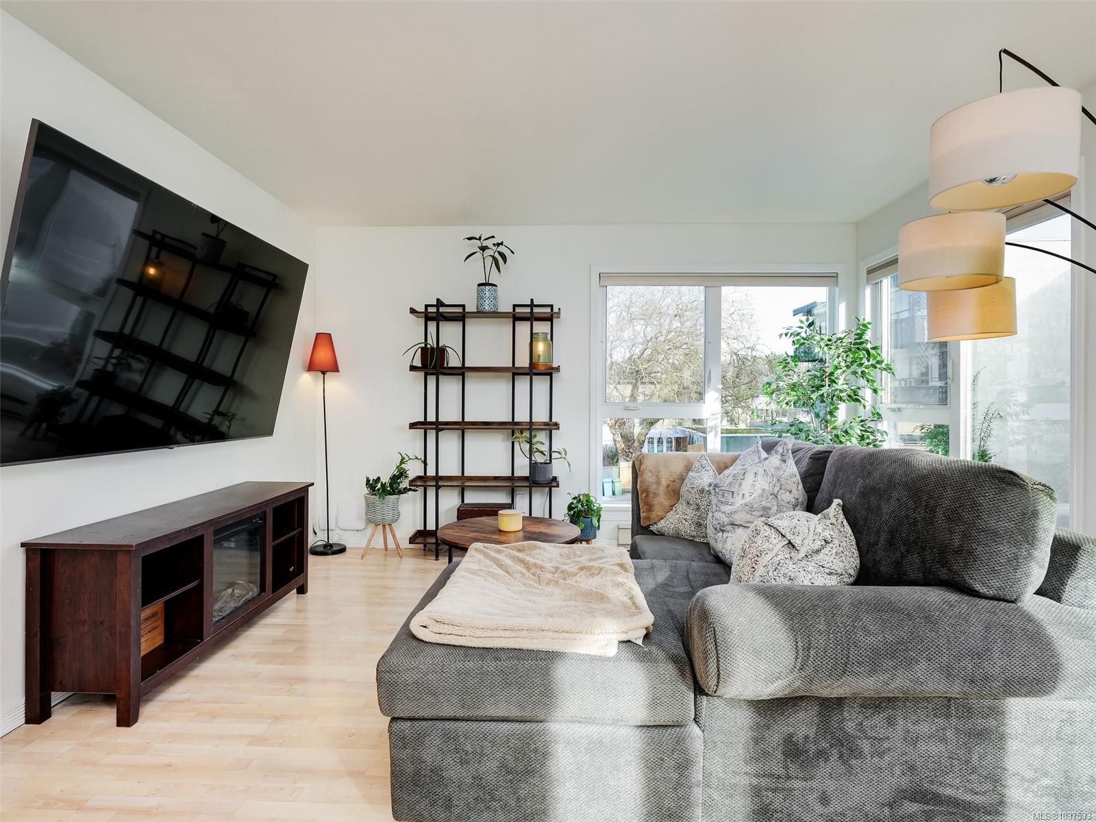 Additional image 6 of 403-2647 Graham Street, Victoria, BC, V8T 3Y8