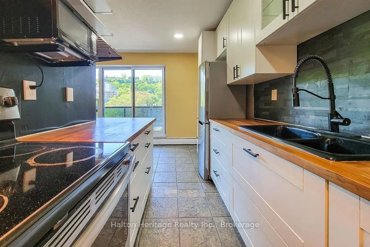 Additional image 14 of 81 Charlton Avenue 905