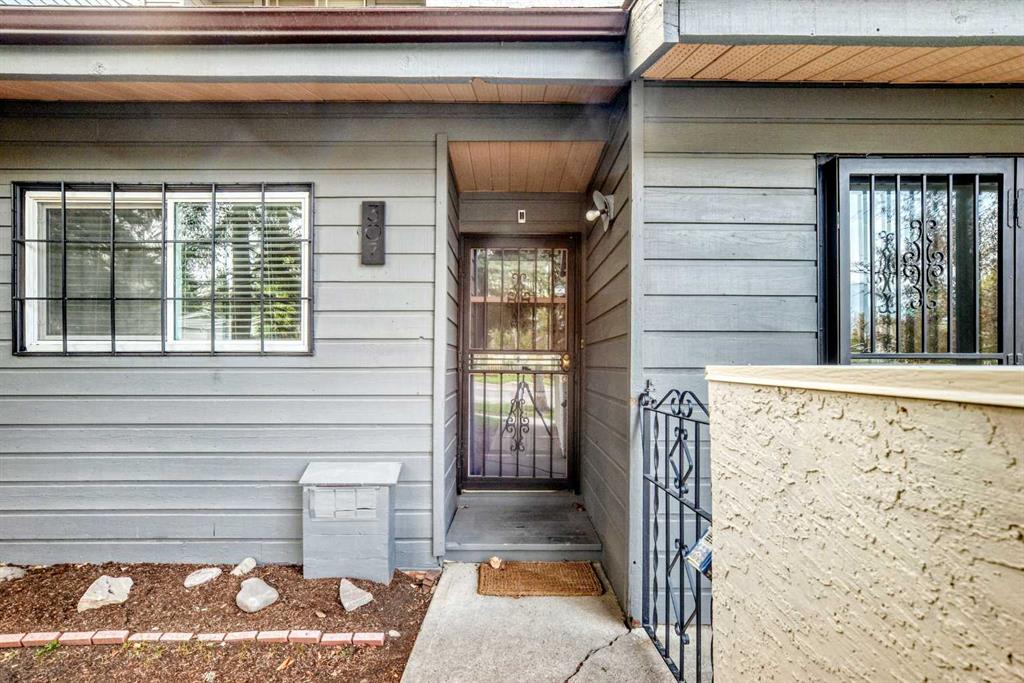 Additional image 4 of 307-2520 Palliser Drive SW, Calgary, AB, T2V4S9