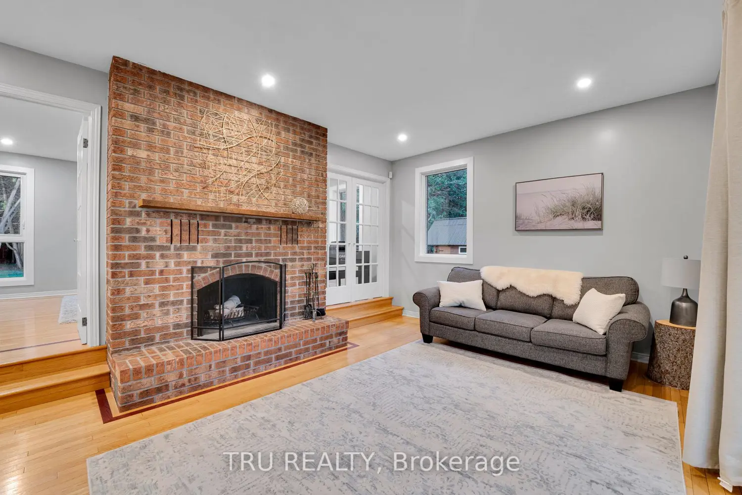 2529 Marshwood Road photo 3