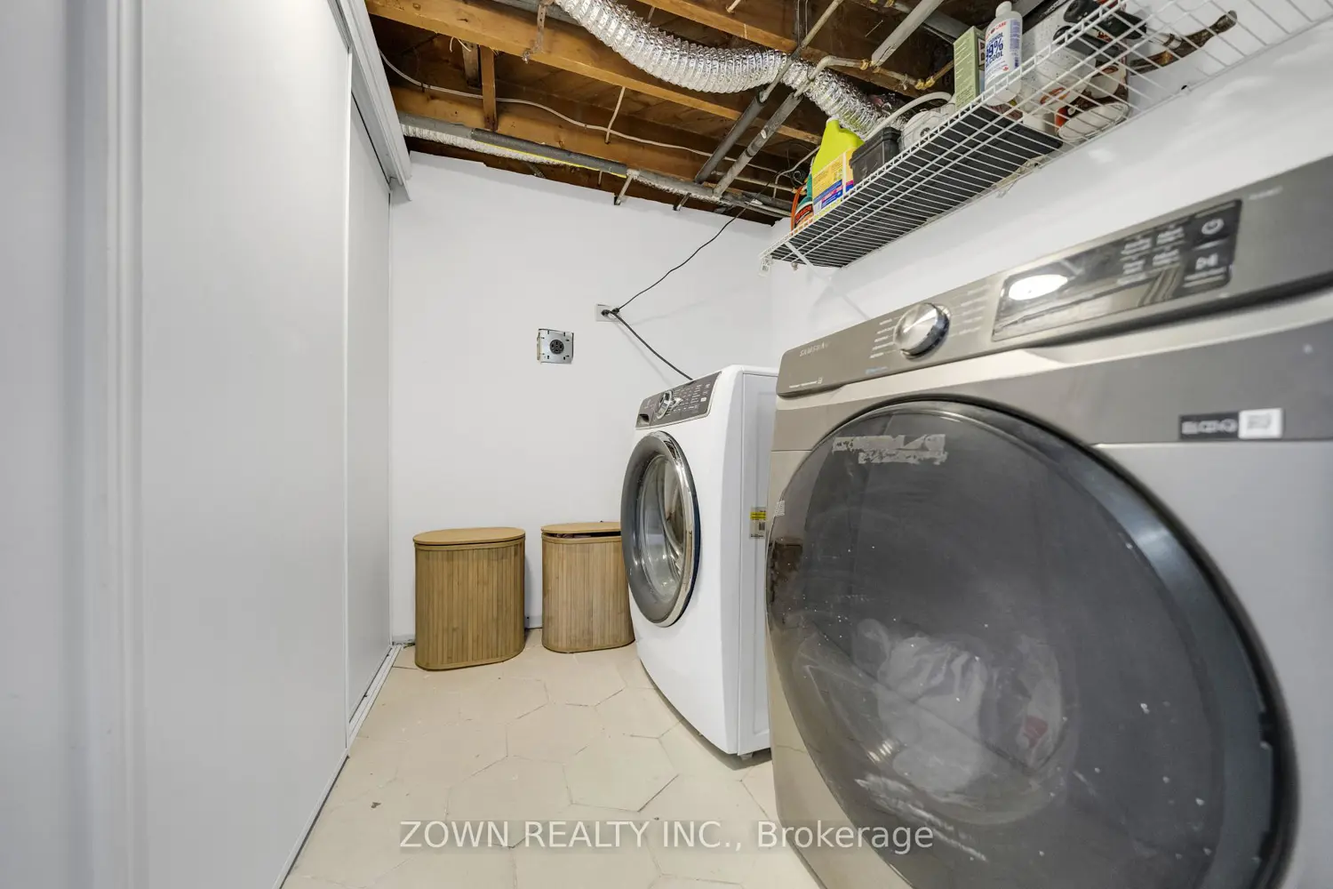 Additional image 10 of 8312 Kipling Avenue