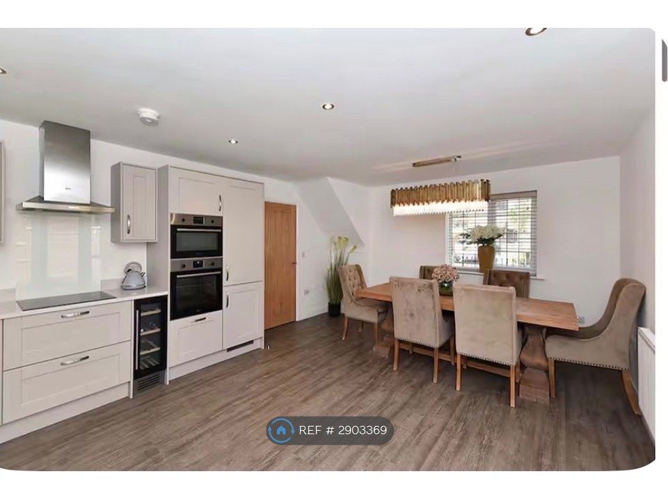Additional image 4 of 4 bed detached house to rentArtingstall Drive, Macclesfield SK10